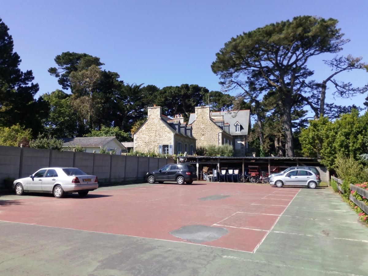Grand Hotel De Port Blanc Penvénan Exteriör bild