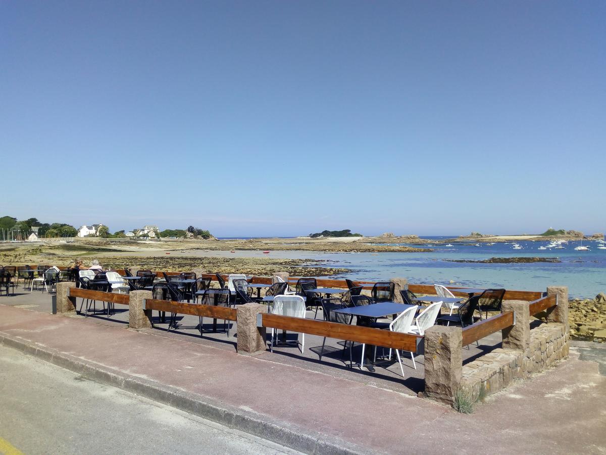 Grand Hotel De Port Blanc Penvénan Exteriör bild